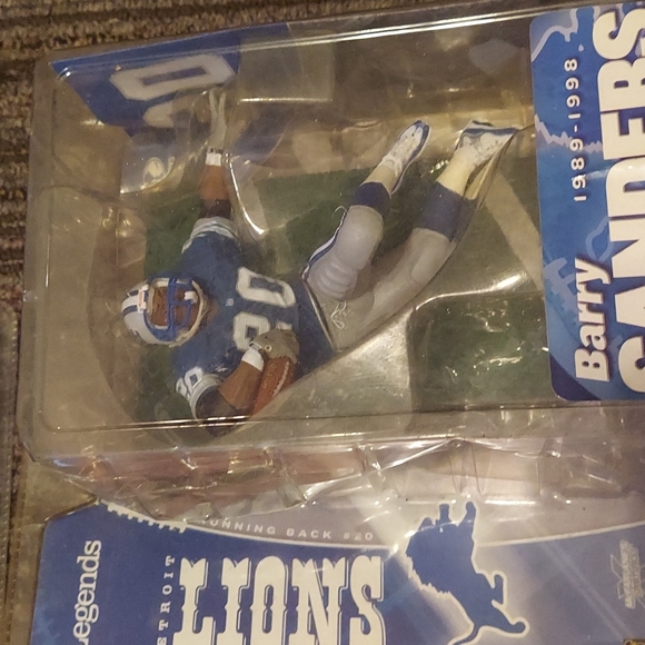 Mcfarlane toys football and baseball 20$ each - Picture 9 of 16
